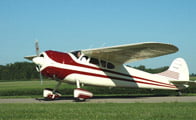 Cessna 195 N4432C